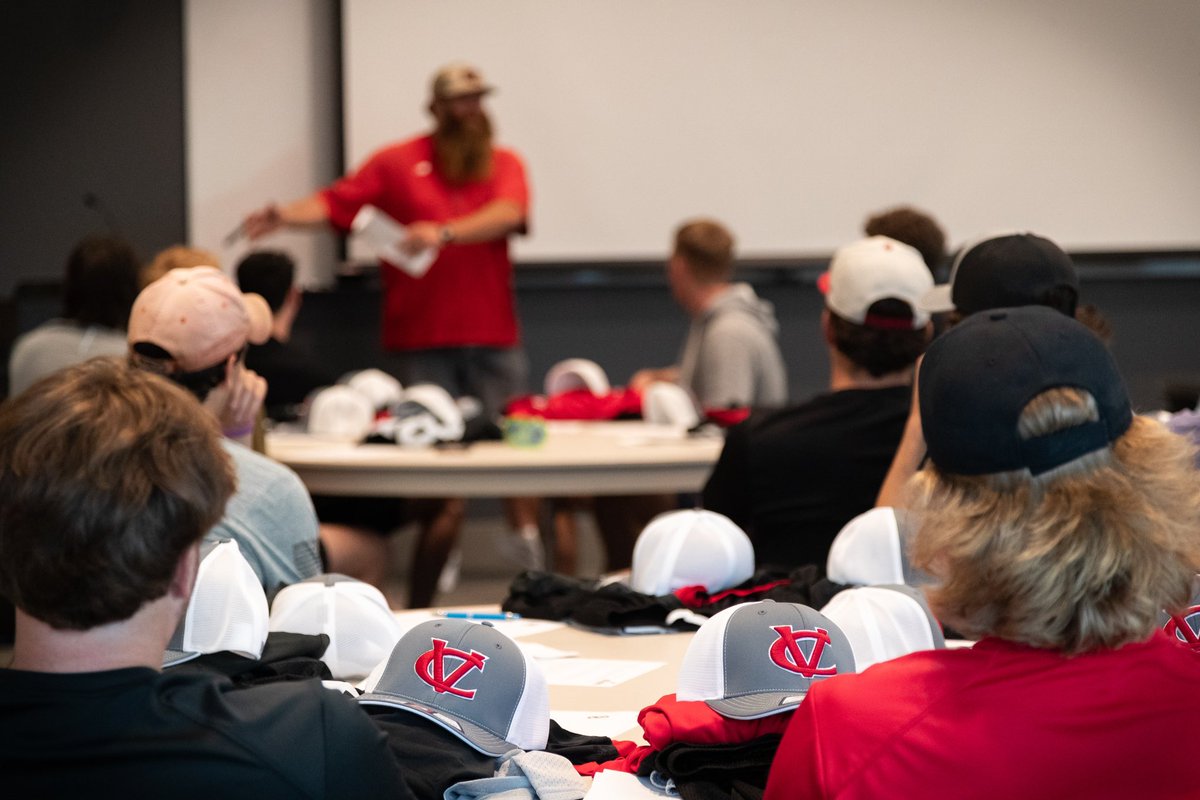 The 2024-2025 Red Hawks have made it back to Hickory! We couldn’t be more excited to see what this group can accomplish! #1095 #thevalley