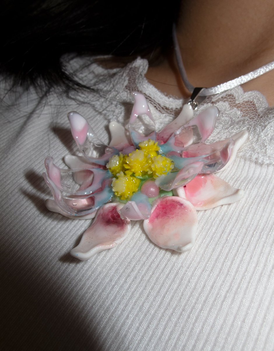 CrazyNetizenzMY's tweet photo. 莲花开花了 Lotus in Spring 🪷
**Sustainable - Recycled Plastic Petals
— 𝐄𝐱𝐭𝐫𝐚𝐭𝐞𝐫���𝐞𝐬𝐭𝐫𝐢𝐚𝐥 𝐆𝐚𝐫𝐝𝐞𝐧 𝐂𝐨𝐥𝐥𝐞𝐜𝐭𝐢𝐨𝐧
✩₊˚.⋆𓆝 𓆟 𓆞⋆.˚₊✩ https://t.co/Jitzt7rdKr