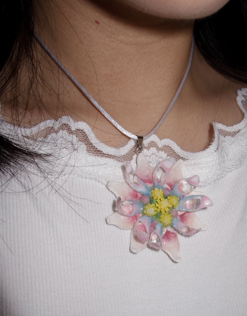 CrazyNetizenzMY's tweet photo. 莲花开花了 Lotus in Spring 🪷
**Sustainable - Recycled Plastic Petals
— 𝐄𝐱𝐭𝐫𝐚𝐭𝐞𝐫���𝐞𝐬𝐭𝐫𝐢𝐚𝐥 𝐆𝐚𝐫𝐝𝐞𝐧 𝐂𝐨𝐥𝐥𝐞𝐜𝐭𝐢𝐨𝐧
✩₊˚.⋆𓆝 𓆟 𓆞⋆.˚₊✩ https://t.co/Jitzt7rdKr