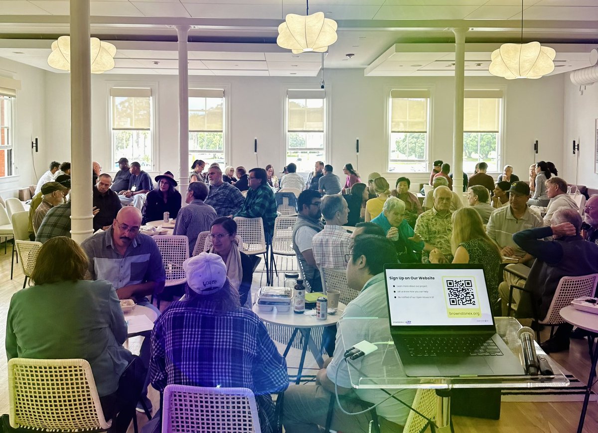 Community going strong. Day in day out. Lots of people want to use web3 to improve their cities.

Today <a href="/heybrownstone/">Brownstone</a> led a discussion on an innovative idea to get people indoors.