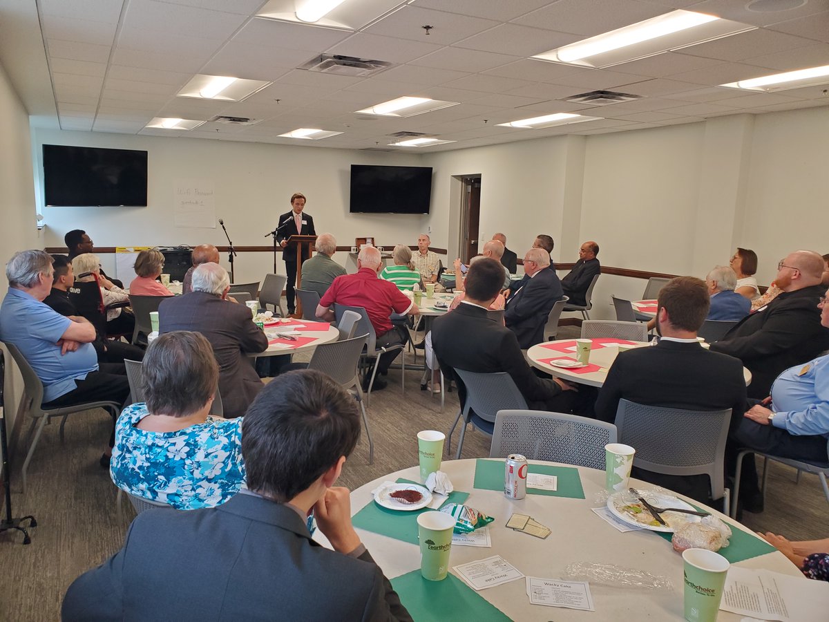 ArchlouVocation's tweet photo. Seminarians had lunch with Serra Club of Louisville in their annual event. The 19 seminarians recounted their summer. Fr Linebach (Vicar for Vocations) & Archbishop Fabre also shared their thoughts about the call of vocations. #louisvillevocations #futurepriests #prayforthem https://t.co/7uKx7Hjssw