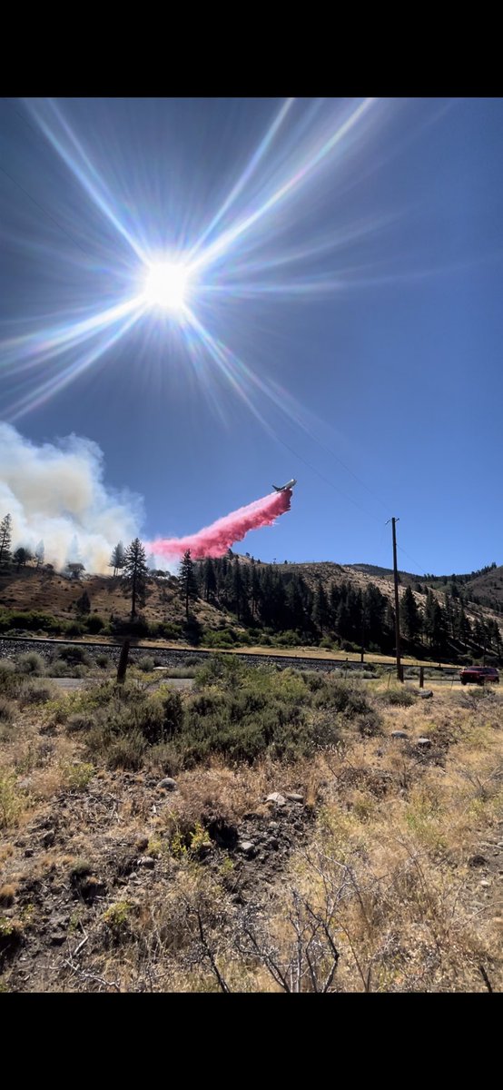 NLTahoeFire's tweet image. Pass and Gold Ranch Fires. We are always honored to support our regional partners in time of need. Teamwork gets it done.

Stay safe out there and if you see something say something!

#PassFire
#GoldRanchFire