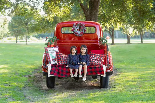 AtascocitaPhoto's tweet photo. Christmas Minis are open for Booking: https://t.co/QVnwxZDUJZ

Outdoor option: this beautiful red truck! 

#kingwood #humble #atascocita #christmasmini #kingwoodminisessions #atascocitaminisessions #humbleminisessions #atascocitaphotography https://t.co/xyAPFpT3Ym