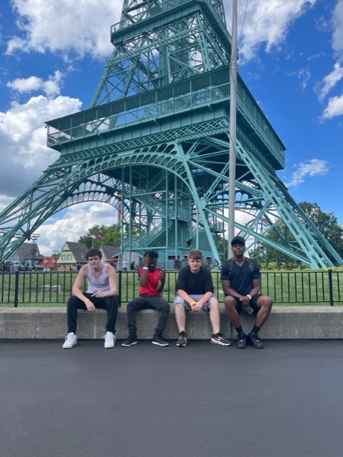 JusticeWorksFOS's tweet image. A big shout out to #inspiregrants for providing the opportunity for our ART youth to experience their first Cincinnati baseball game and first trip to Kings Island.  Doing #Whateverittakes with your assistance! Thank you &amp;amp; thank you @hamiltoncntyoh!
