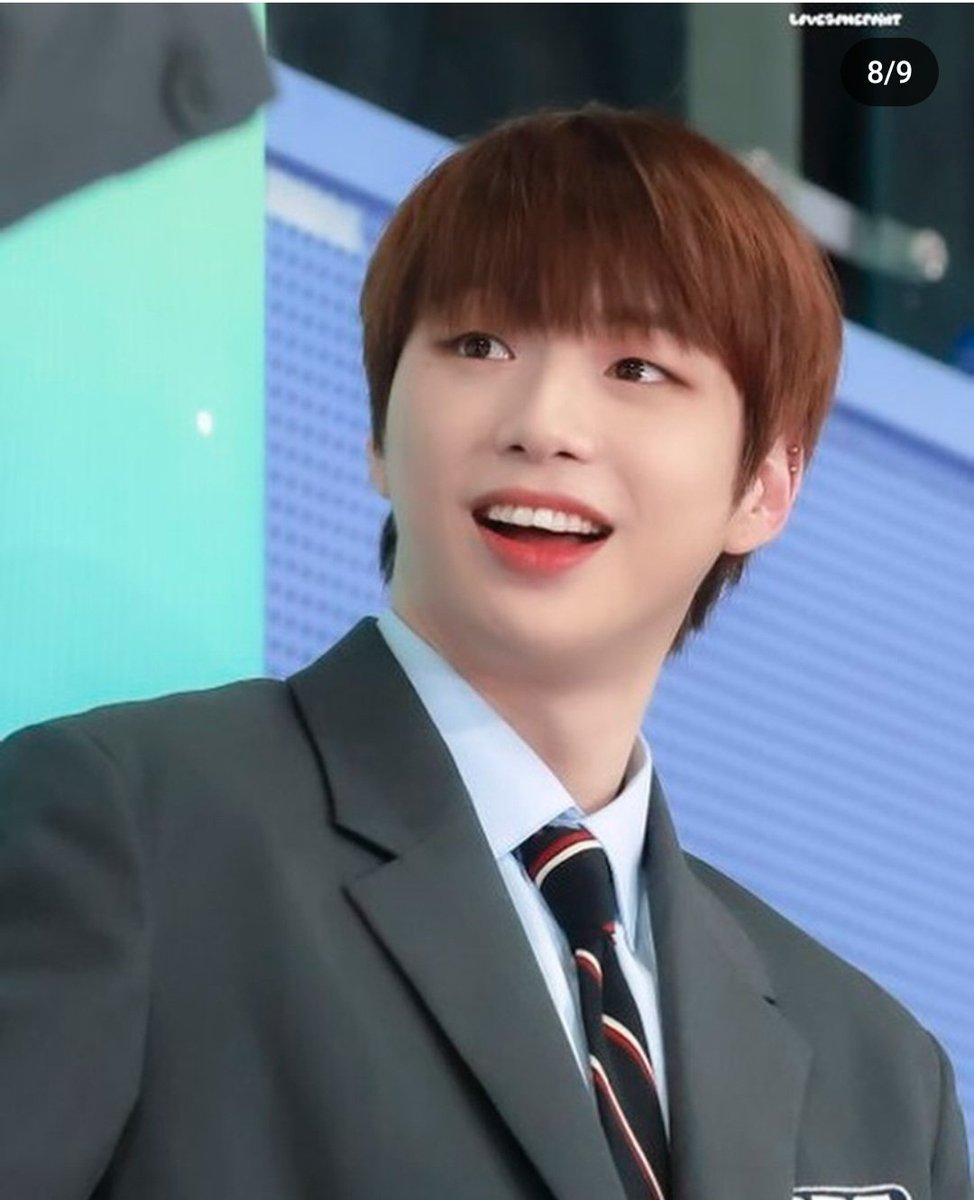 cookie13877351's tweet photo. Eyes looking at the sky are so pretty, Suit fit with a lovely beautiful smiling in your face π π π π β€οΈ
@kd_officialx
@konnect_danielk
#kangdaniel
#danityfam
#Danities https://t.co/oo8FOu8Llx