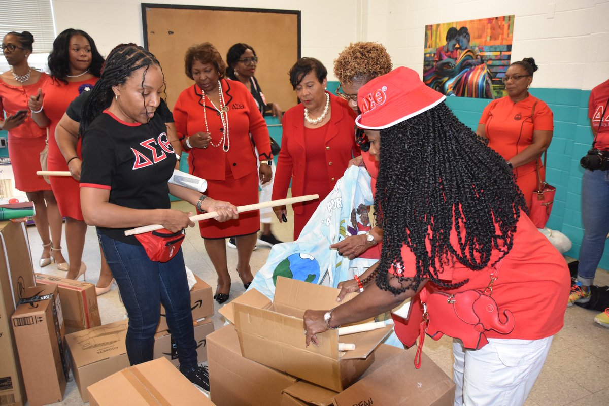 easternregdst's tweet image. Community Service Impact Day Recap: Marian Anderson Recreation Center! Photos by Soror Emilee Taylor #ServiceIsWhatWeDo
#DST1913 #DSTRegionalConf2024 
#EA54thRegionalConference
#ElevatingSisterlyAffection