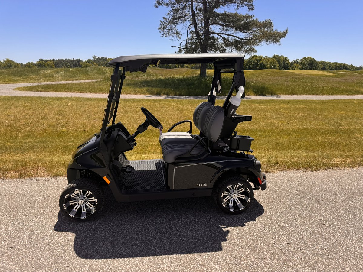 EZGOvehicles's tweet photo. Help make every golfer's experience better, with our various customization options including our Signature Seats, 12 different color options, and a plethora of golf accessories.

Customize your fleet! ↙️ 
https://t.co/NfogegFybq

#EZGO #ItsGoodToGO https://t.co/2cRF7mxq8s