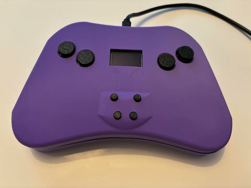 ultradavid's tweet image. I absolutely love this leverless pad, the "Em" controller, by u/NoCakesForYou! I could see it being really comfy to play on &amp;amp; I love the experimentation of it

Vid of it in action: youtube.com/watch?v=O2gVw8…

Reddit link with a github if you wanna make one:  old.reddit.com/r/fightsticks/…