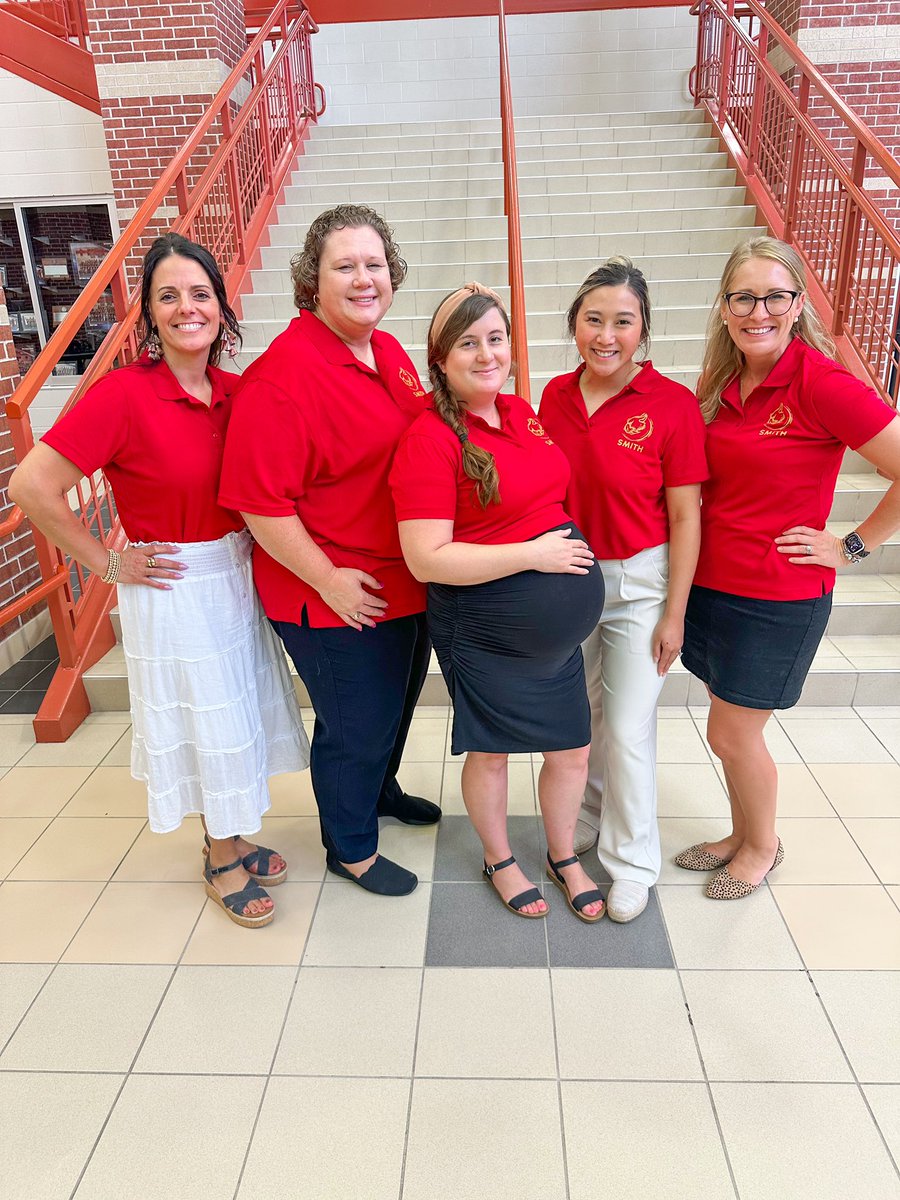 Julie Nguyen Wong tweet media