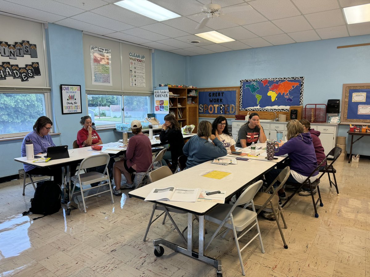 It was a great morning with these elementary teachers at <a href="/BHSLonghorns/">BHSLonghorns</a> discussing Writing Across the Content Areas. I was having so much FUN, I only remembered to get one photo!! 😊 Have an awesome year #HornNation!@ESU_10 #esu10