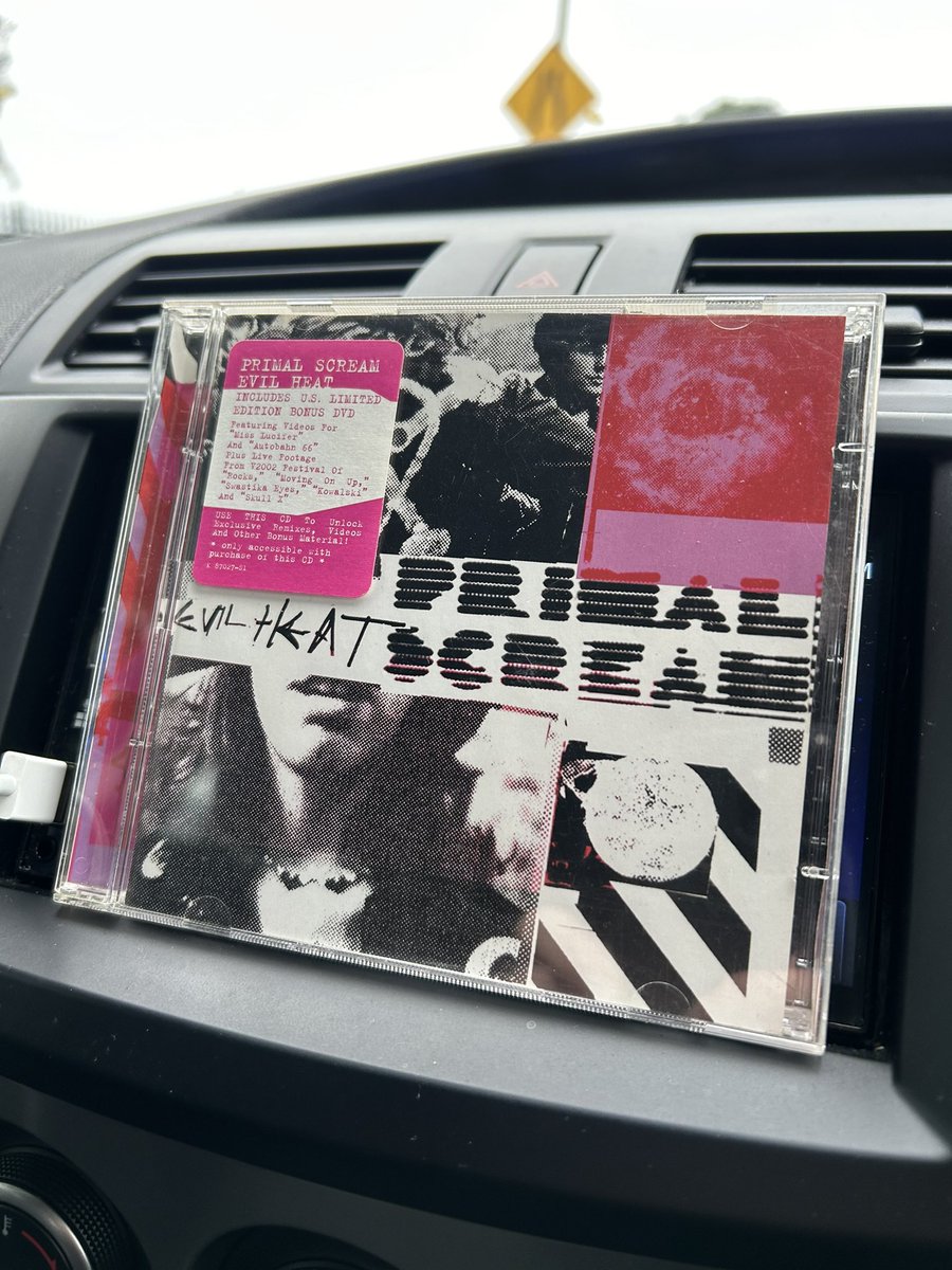 blacksand1973's tweet photo. Listening to Primal Scream on the drive to work https://t.co/VQXcvIF44Q