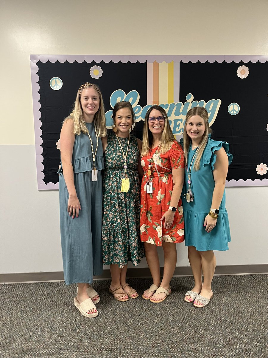 MrsViard's tweet image. 3rd Grade Vibes!!! What a great day!! 💕 
#hayeshawks