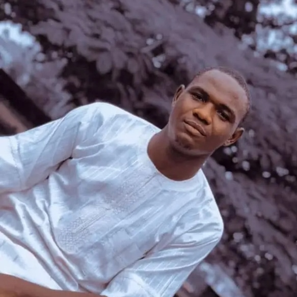 MUHAMMADBSANI3's tweet photo. "My Cuteness na Off and On, I fit fine today make i ugly tomorrow" 😅👌😜

Life goes on 😂🤭😀🙏..... https://t.co/2MM5FQ0c1v