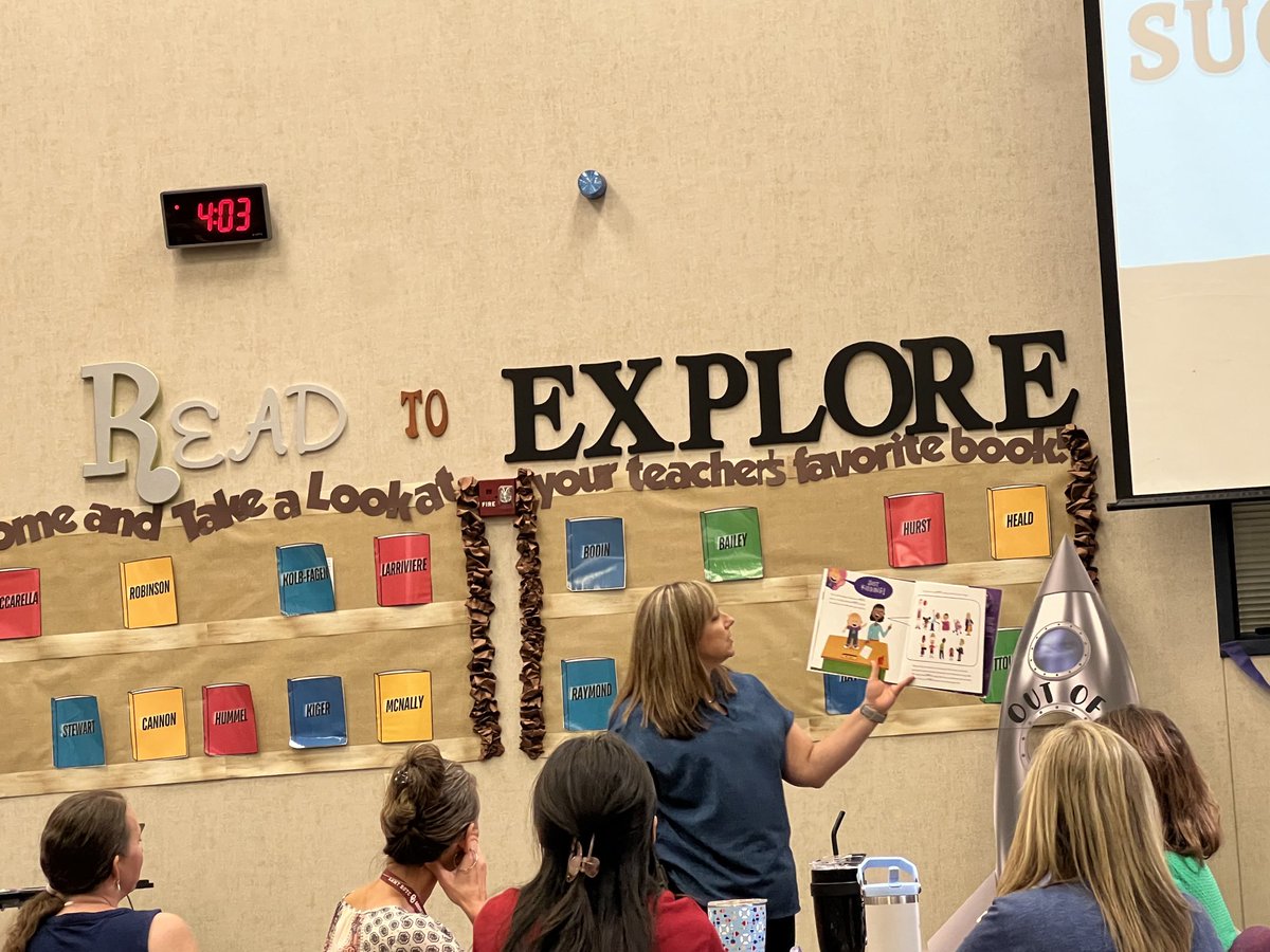 What a nice way to end the day…listening to your principal read a story!  #niceday #misdreads ⁦@Larriviere00⁩