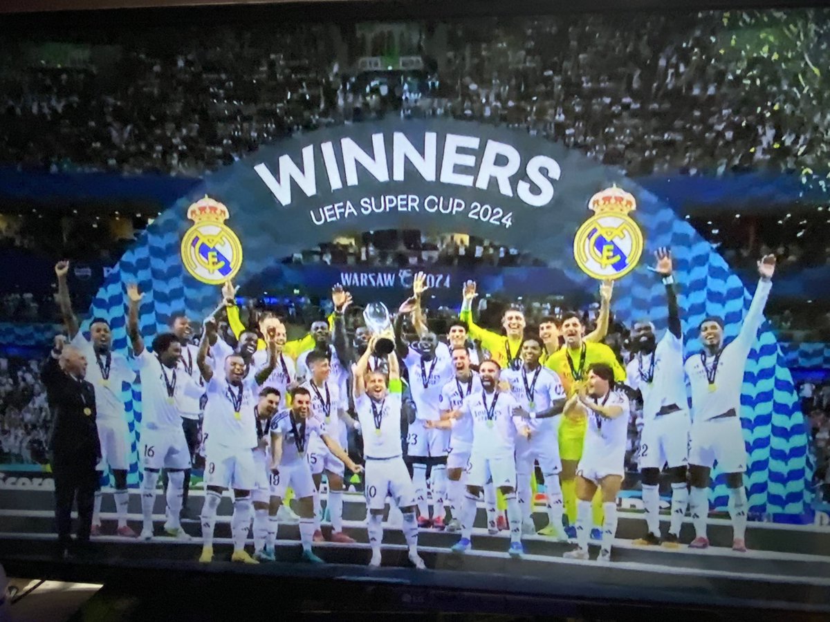 SMETvLive's tweet photo. @realmadrid wins the #UEFASuperCup 

#RealMadrid #HalaMadrid 🏆 https://t.co/11zezF5yvy
