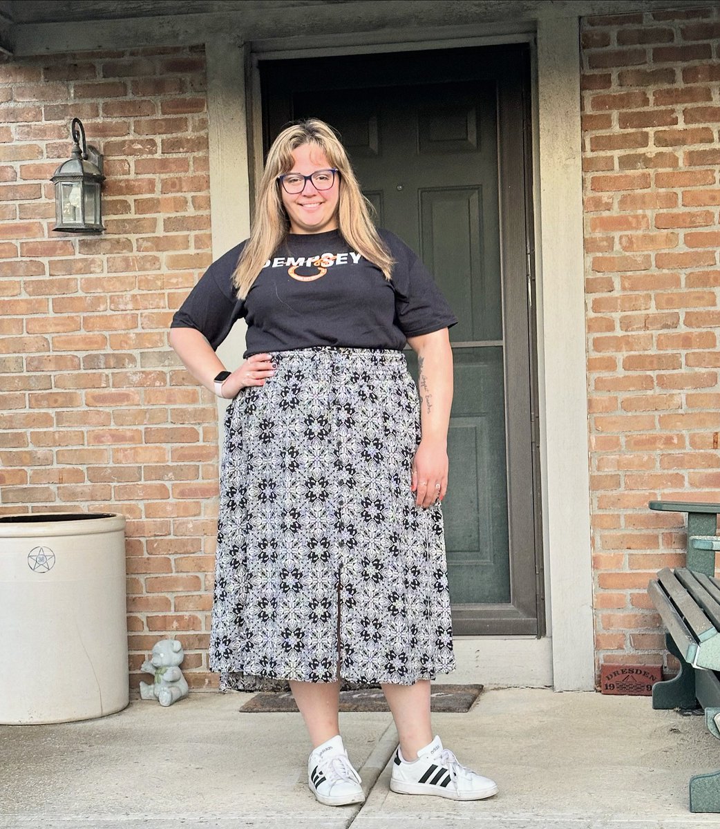 MissJTeaches_'s tweet photo. Year #5 at @DempseyMS!! Excited for another year with my ELA kiddos! https://t.co/WwqDGAQAHm