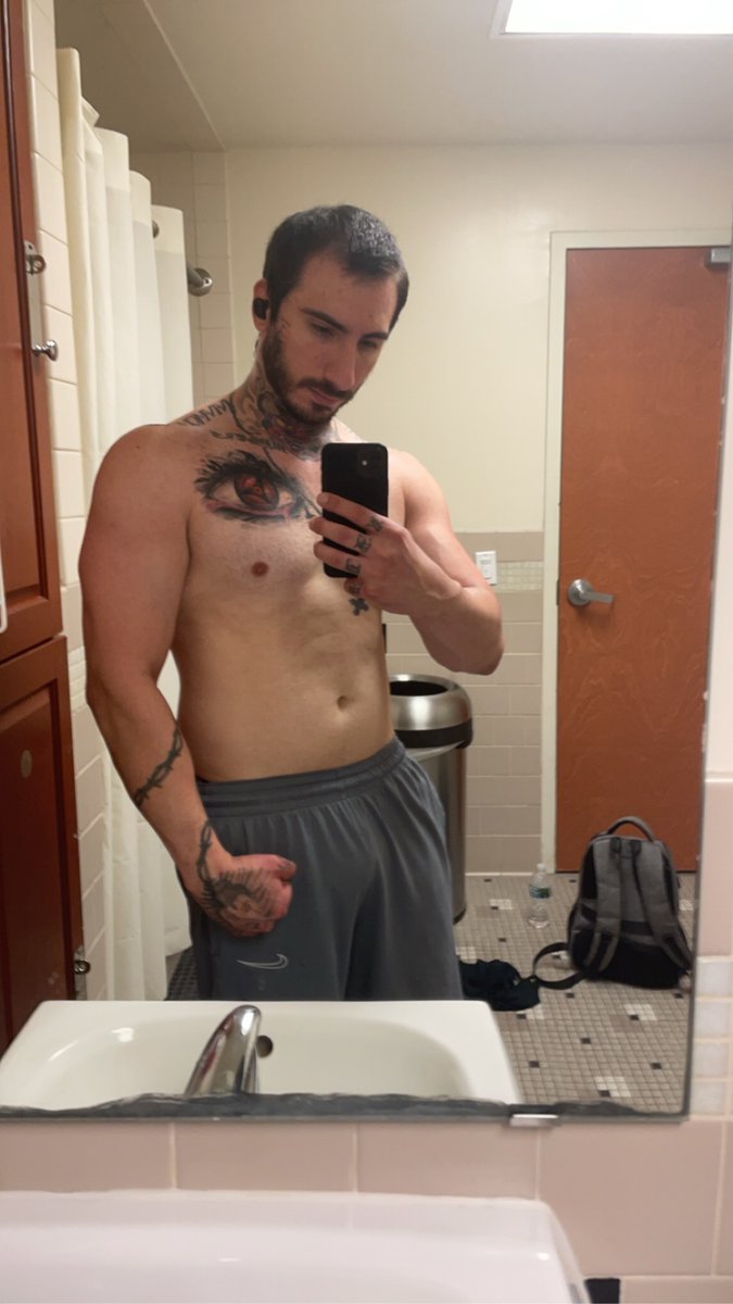TattedFlex's tweet photo. https://t.co/8KQfygM63Z