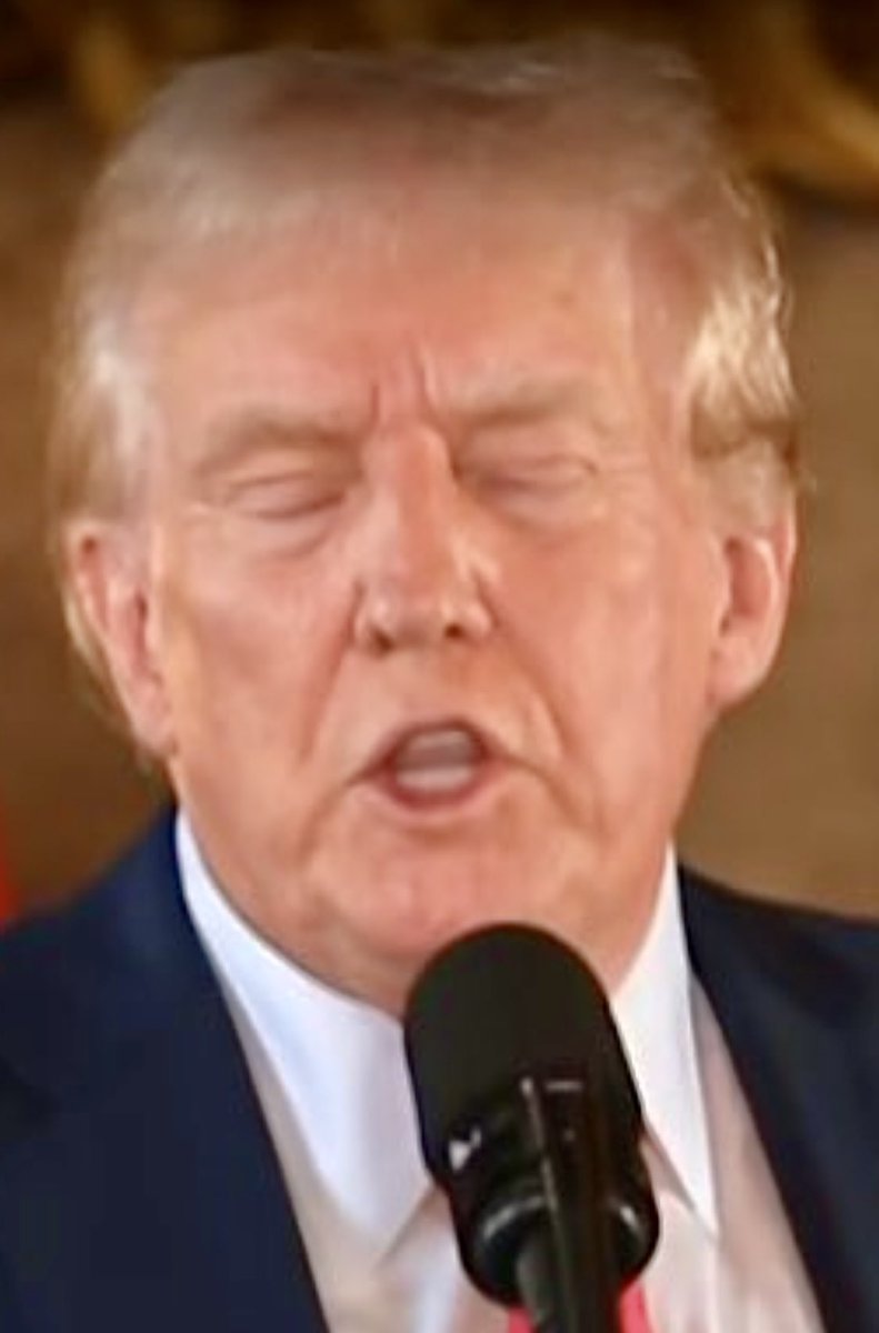 patrickthebud's tweet image. What a #slurringmess - the rally by #magaweirdos is silent , interspersed with slurring almost every word ! Yikes ! #slurringtrump #TrumpIsDone #TrumpIsNotFitToBePresident #TRUMPISDUI #trumpsOVI #DementiaDonOld #donOLD