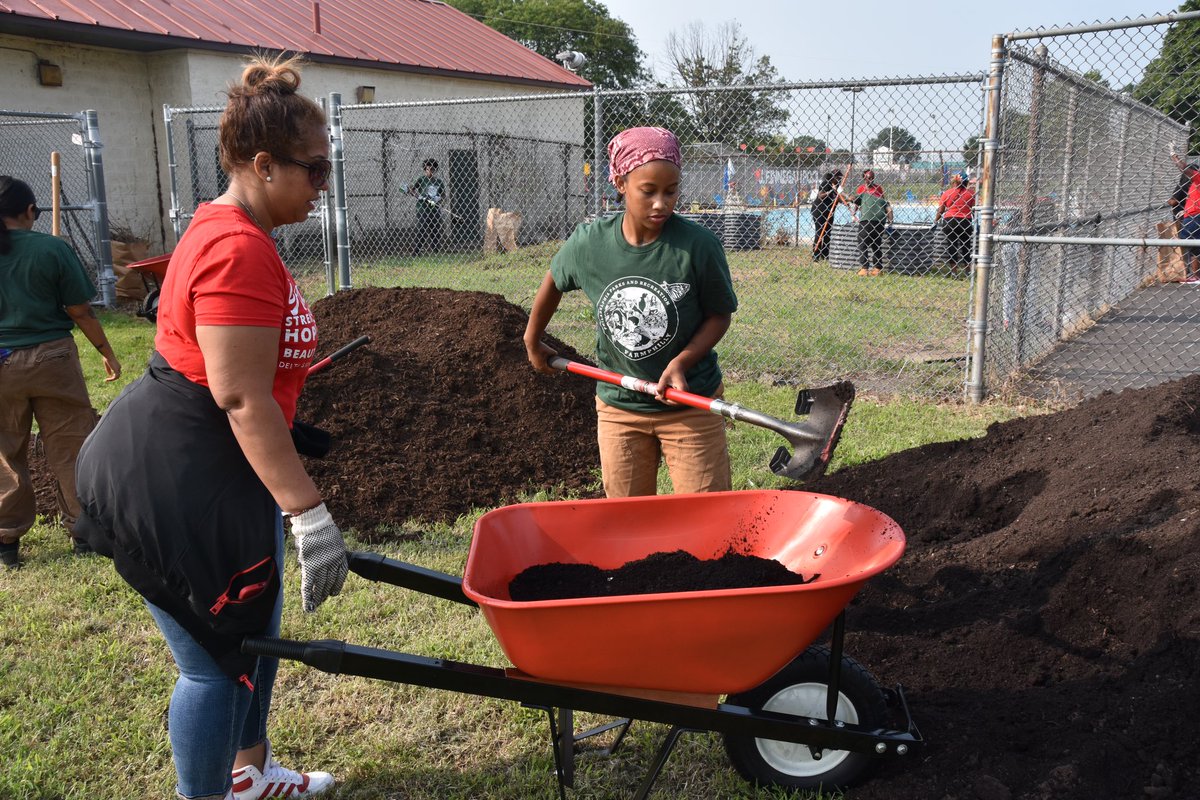 easternregdst's tweet image. Community Service Impact Day Recap: James Finnegan Playground/Recreation Center! Photos by Soror Emilee Taylor #ServiceIsWhatWeDo
#DST1913 #DSTRegionalConf2024 
#EA54thRegionalConference
#ElevatingSisterlyAffection