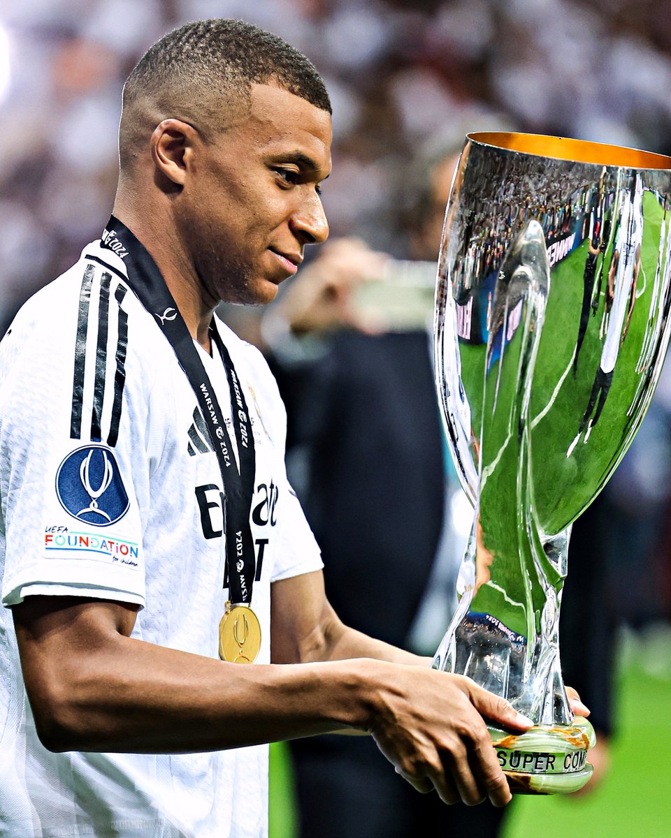 Um jogo, um golo, um troféu.