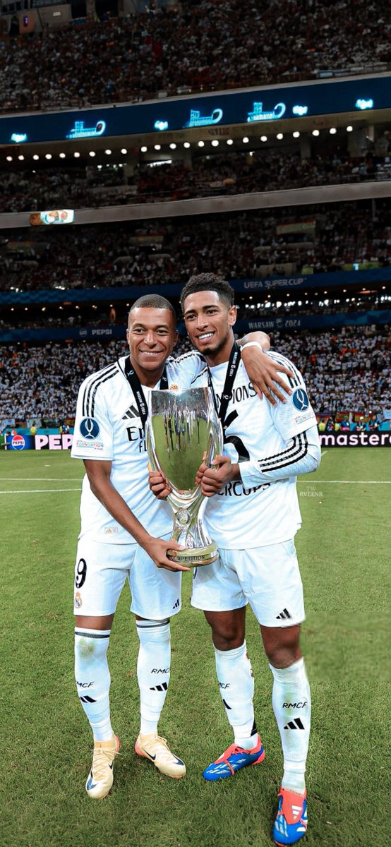 𝐊𝐲𝐥𝐢𝐚𝐧 𝐌𝐛𝐚𝐩𝐩𝐞 &amp; 𝐁𝐞𝐥𝐥𝐢𝐧𝐠𝐡𝐚𝐦 🤍🏆