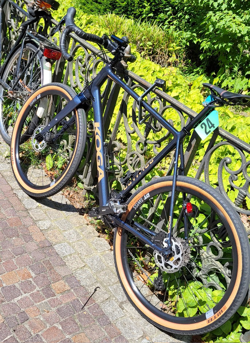 stefan blume (@bluminho) on Twitter photo Bitte mal in #muenster die Augen nach diesem #Fahrrad offen halten.
Strebe erneute Inobhutnahme an. Bitte mal in #muenster die Augen nach diesem #Fahrrad offen halten.
Strebe erneute Inobhutnahme an.