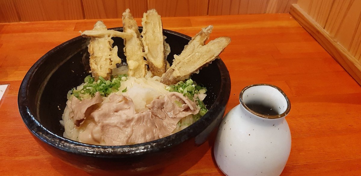shizen377511's tweet photo. 仁衛江うどんで豚しゃぶゴボ天ふっかけ
腹ごしらえ
🚗💨平尾台へ
トレッキング
途中、素っ裸で㊙️滝で汗を流し😖❄️
雄大な景色を満喫し、無事帰宅 https://t.co/M3lKHjzy6P