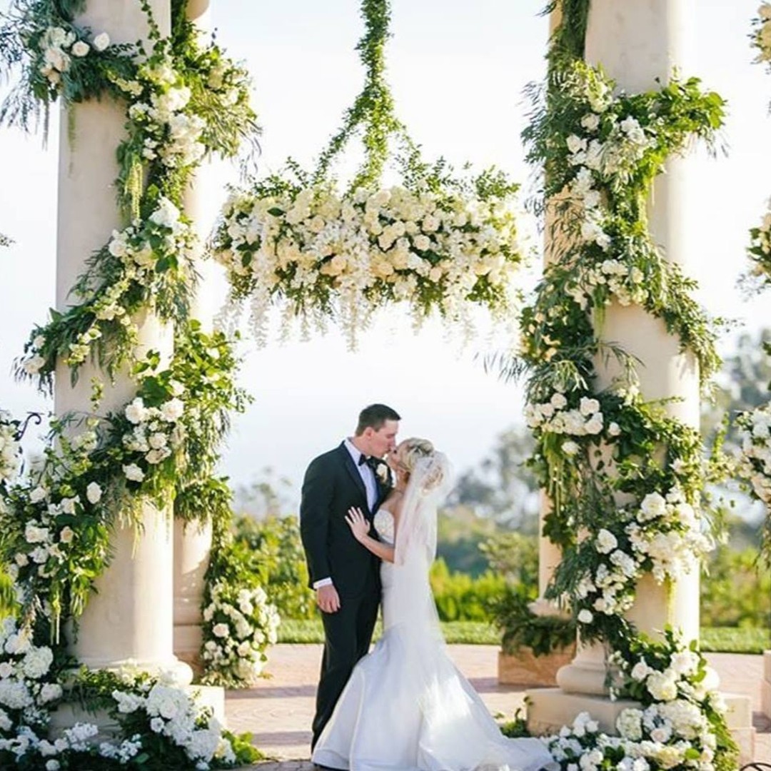 barbaraselegant's tweet image. We are a luxury #weddingplanning company making dreams come true.
#weddingplanner #weddingdesigner
@kayhahn1 @steventeaster @garybryanshow @AlanSemsar @mistletoeus @HOLLYJBIRD @KimSimons2 @lleweddings @Vegas2LAMag @chrisyanke @RegistryBridges @Klompsoares @tumblin_sam