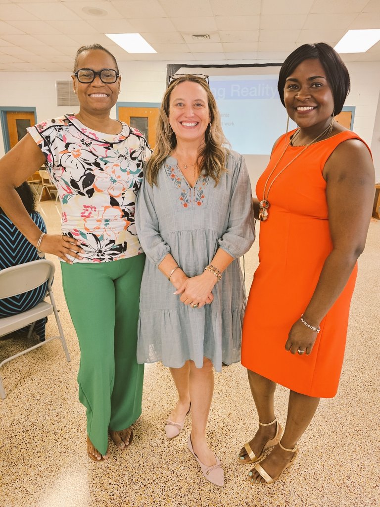 l1ve6i's tweet photo. A great day of learning and laughter at the What Administrators Need to Know about Coaching PD with the lovely Amy @CoachingPD and @Jataune_Jones! https://t.co/OFVqnzQ5JE