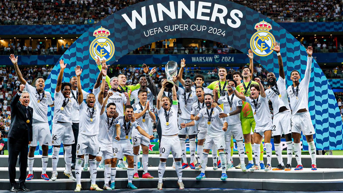 mohanad2841's tweet photo. Real Madrid 🏆🤍🤍 https://t.co/Rel3PekoEv