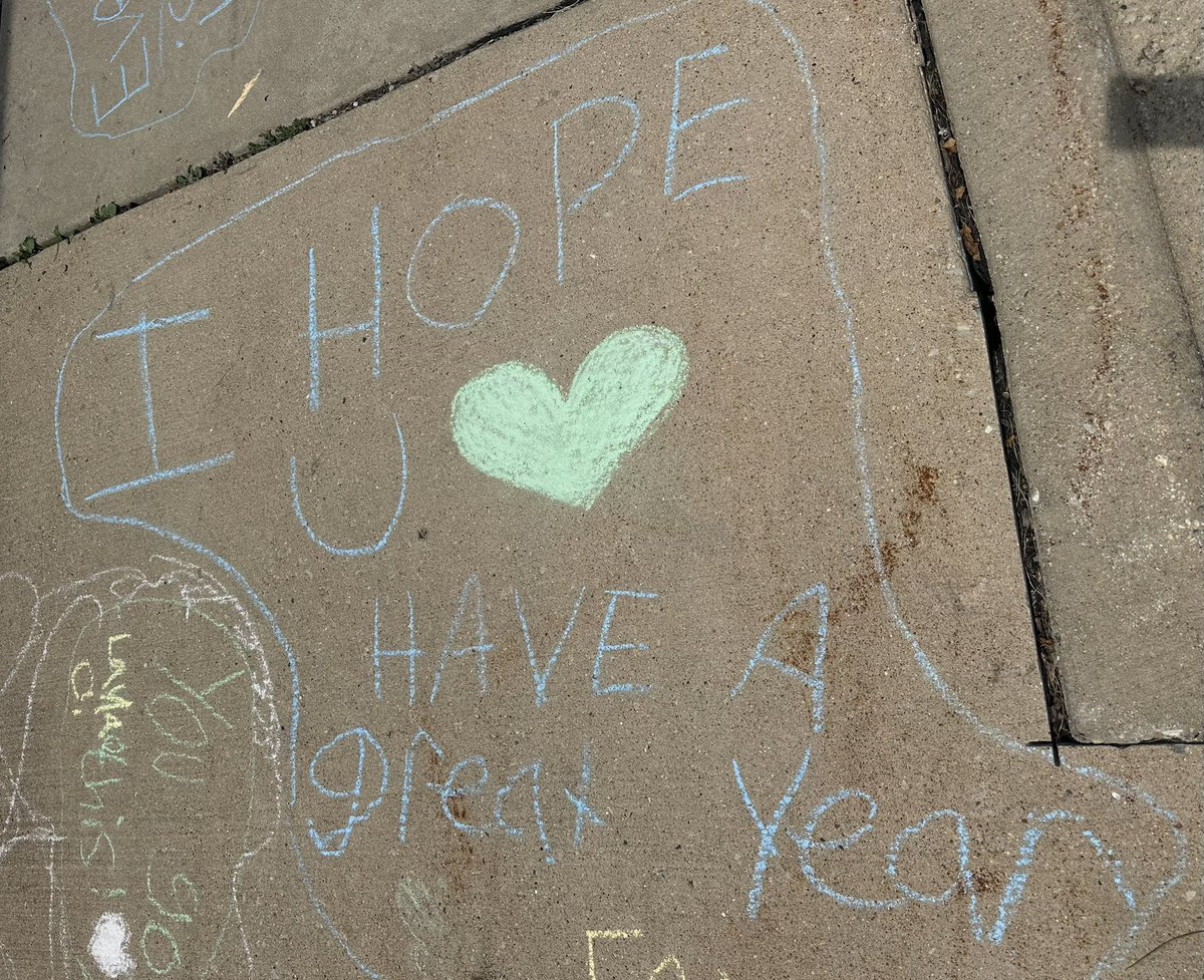 Ms.Vainisi tweet media