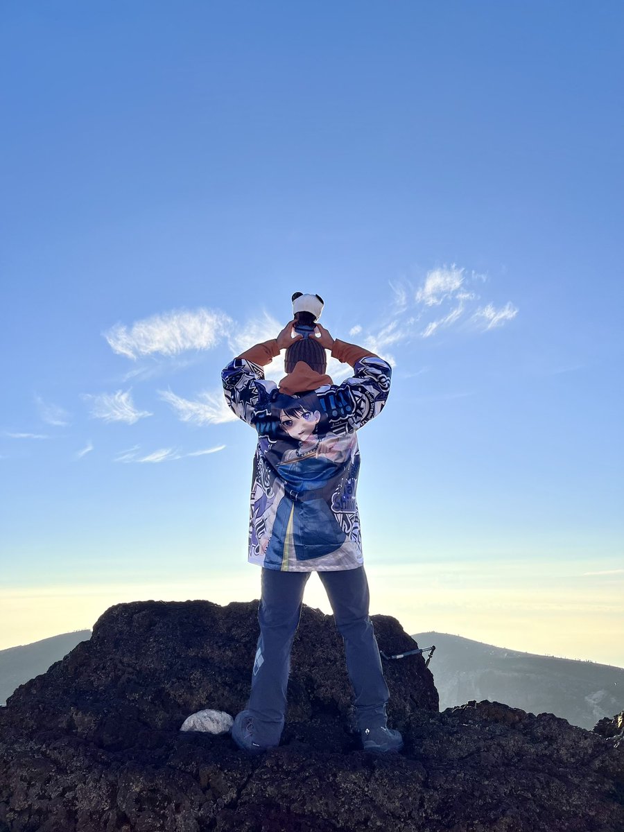BZTFL1's tweet image. 立希ちゃんと登頂しました！！！！！
立希ちゃん、これが日本のTOPだよ！
#MyGO !!!!!