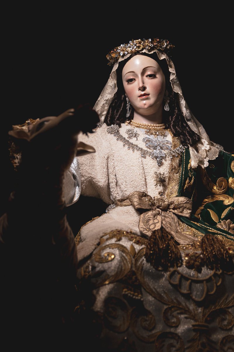 "Al cielo vais, Señora,
y allá os reciben con alegre canto.
¡Oh, quién pudiera ahora
asirse a vuestro manto
para subir con vos al Monte Santo!"

👑 Cada 15 de agosto, conmemoramos el dogma de la Asunción de la Virgen María a los cielos #PastoraAssumpta