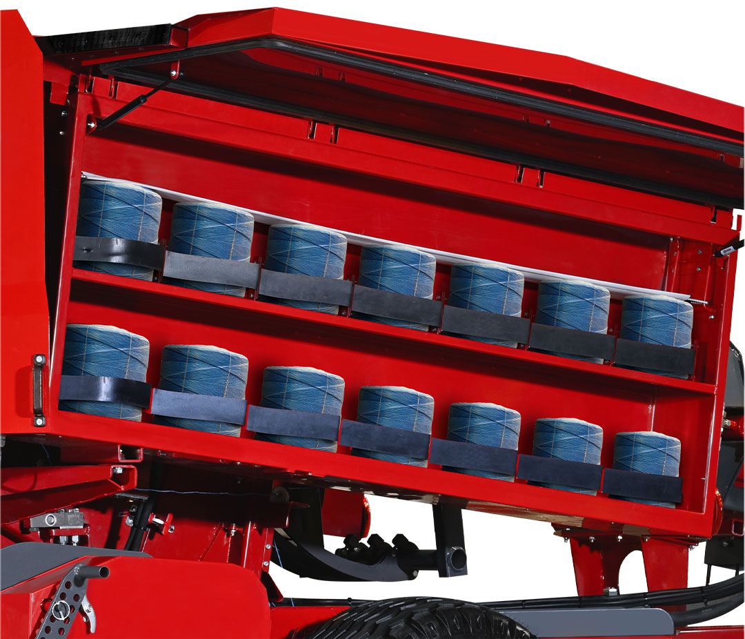 marcrestmfg's tweet photo. The Marcrest 210 Baler...With so many features, we don't know where to start!
•Triple Rasspe Tailless Knotter
•Pass-Through Hydraulics
•Full Access Shields
•21 Twine Spools
Learn more: https://t.co/768YUrTzAk
#marcrest #210baler #balebaron https://t.co/V6OrTpM3MS