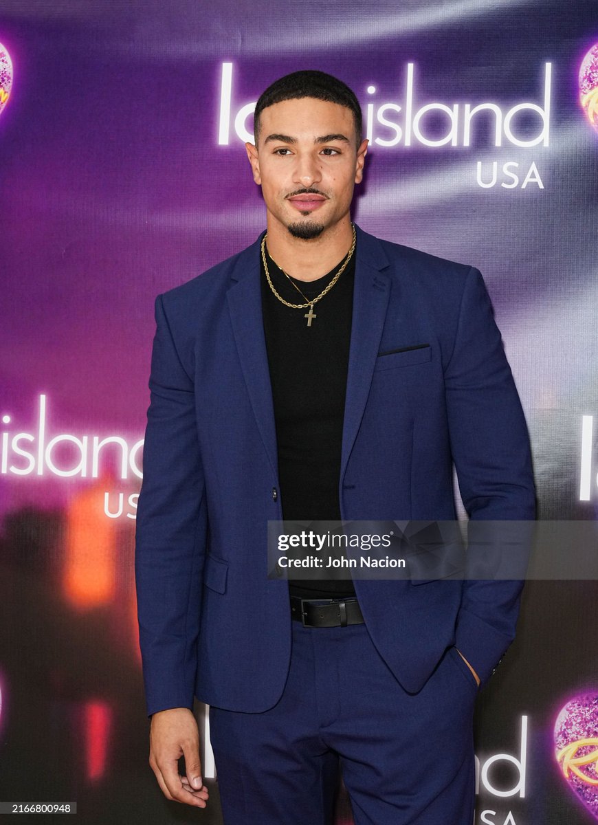 saintxashley's tweet photo. MIGUEL HARICHI EVERYONE https://t.co/WEiToTCdLA
