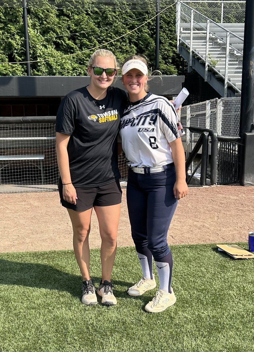 So happy to finally be on campus with <a href="/Towson_SB/">Towson Softball</a>. Thank you to all the coaches and players for a great camp today. I appreciate all the feedback I received and will incorporate it into my training. 🐯 <a href="/18uCovino/">Rip City Gold National</a> <a href="/SoftballRip/">Rip City USA Softball</a>