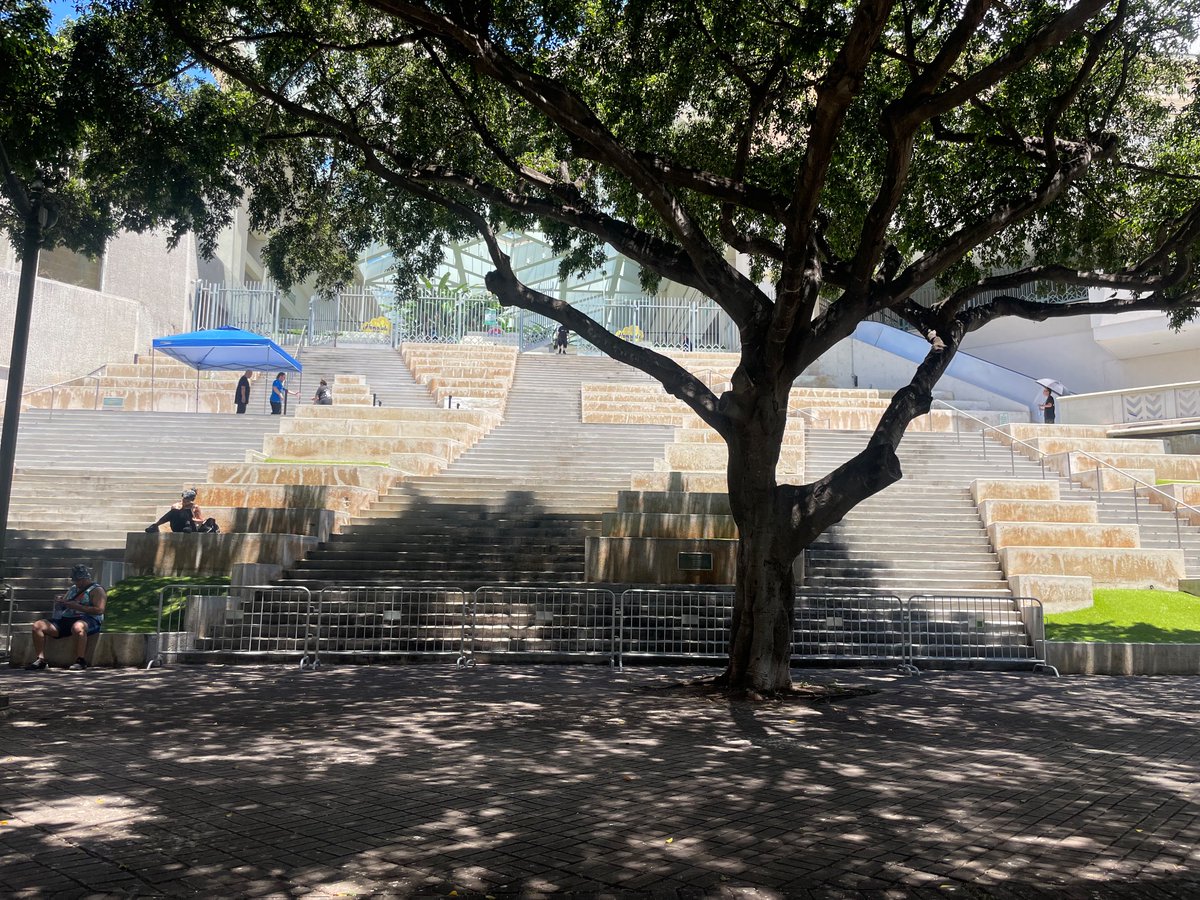 I’m outside of the line for pokemon center with the markers!