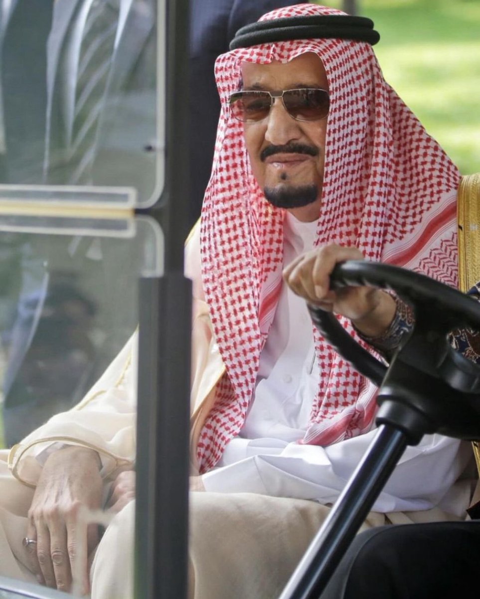 ابونا كلنا ❤️🇸🇦 #خادم_الحرمین_الشريفین . •••