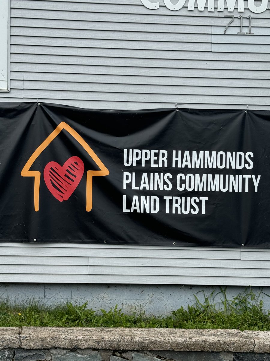 It was a thrill meeting the UHP Nova Scotia community tonight at an event to welcome a visiting delegation of CLTs from St Paul, MN and other Black-led CLTs from BC and ON #strongercommunities