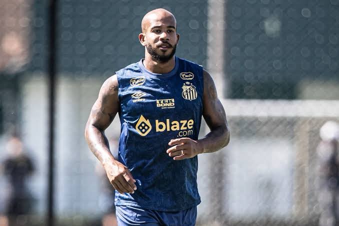 Estagiário do Santos tweet media