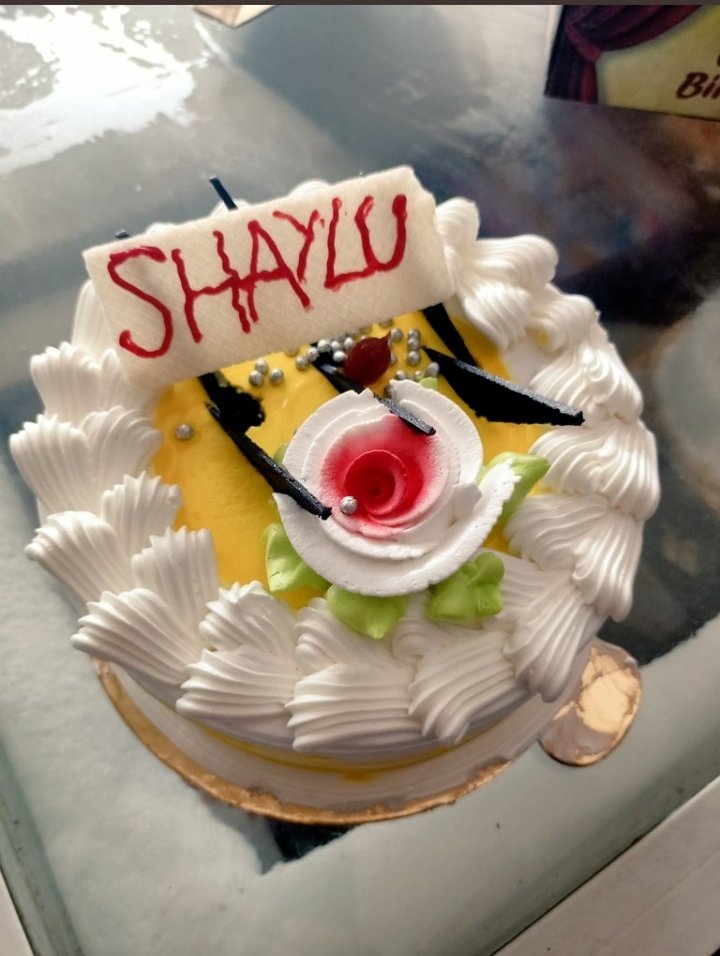 Rajasthanikaki8's tweet photo. Today is my happy birthday TQ very much for making my daY 😻
This birthday is very special for me bcz now u really love me i am very lucky, I found a realistic ❣️ man
Plz u can live with me always 🤞
I am always with u any situation
Love u forever ♾️
#birthday_special https://t.co/NfgNZclSr3