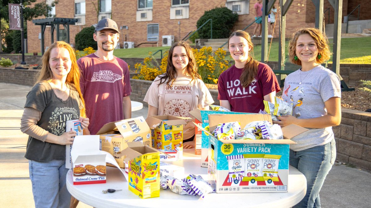 freedhardeman's tweet image. FHU Interface 2023 – Luau
🌺🌊 Freshmen and transfers are enjoying a week full of activities to begin the FHU experience!
#FHUFamily #Interface2024 #FHUInterface