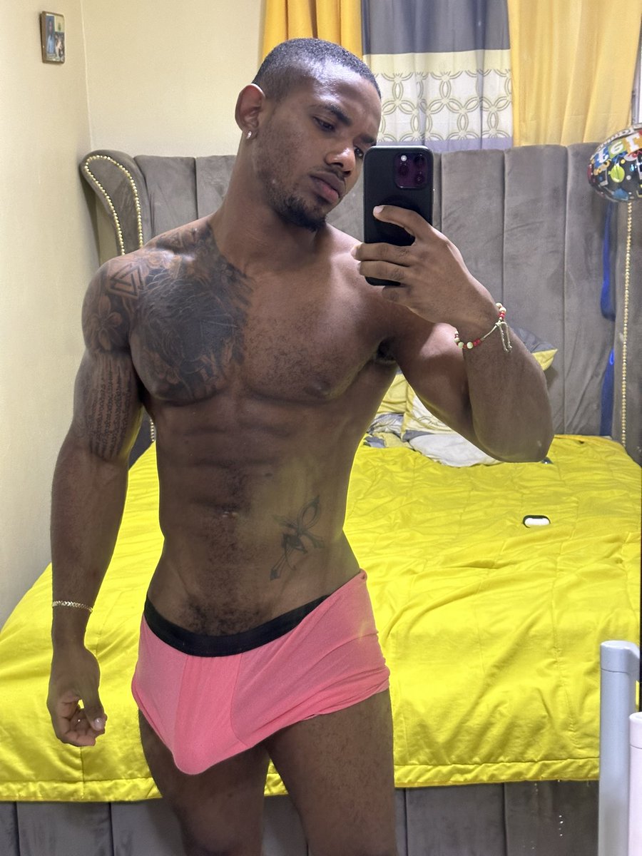 Marcoslfra's tweet photo. How does this color look to me? https://t.co/Ajo6hgpcSr