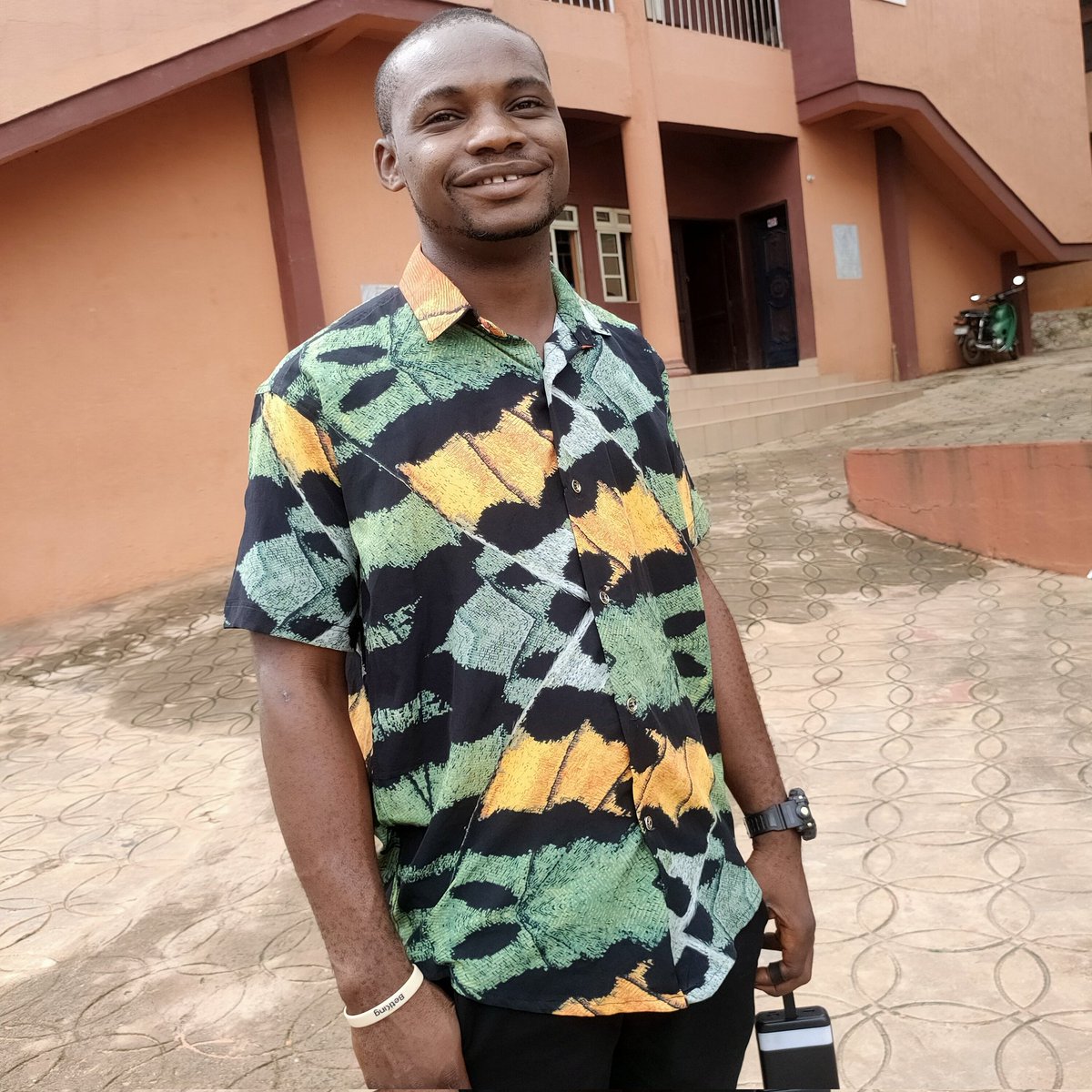 Westerncreator1's tweet photo. #NewProfilePic https://t.co/Eeahwkl54E