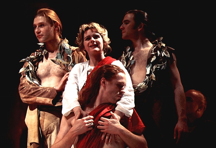FanFunDamian's tweet photo. Throwback Thursday! Inspired by his recent #Shakespeare performance at #OpenAirTheatre, we go back in time to visit Damian Lewis during his #RoyalShakespeareCompany years 🎭💕 https://t.co/HM083HlEyS #DamianLewis #RSC #MuchAdoAboutNothing #Cymbeline #LittleEyolf #TheDevilIsAnAss https://t.co/LflTeGCOs4