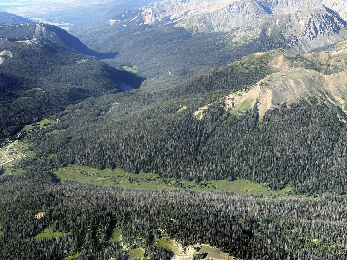 lighthawk_org's tweet photo. #LightHawk volunteer pilot Erin Manzitto-Tripp captured stunning imagery of the Colorado River’s headwaters, highlighting its crucial role in sustaining the Colorado River Basin, which supports seven states. These photos will aid in public education and conservation efforts. https://t.co/d6rd9kbzdm