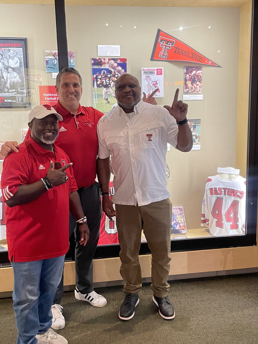 Congrats to Brad Hastings’ induction the SWC hall of fame! The Hastings family, Merv Scurlark, and Tyrone Thurman were in the house to celebrate. Congrats to his family and thanks to Merv for speaking on Brad’s behalf! Wreck’em <a href="/DoubleTVarsity/">Double T Varsity Club</a> <a href="/TexasTechFB/">Texas Tech Football</a>