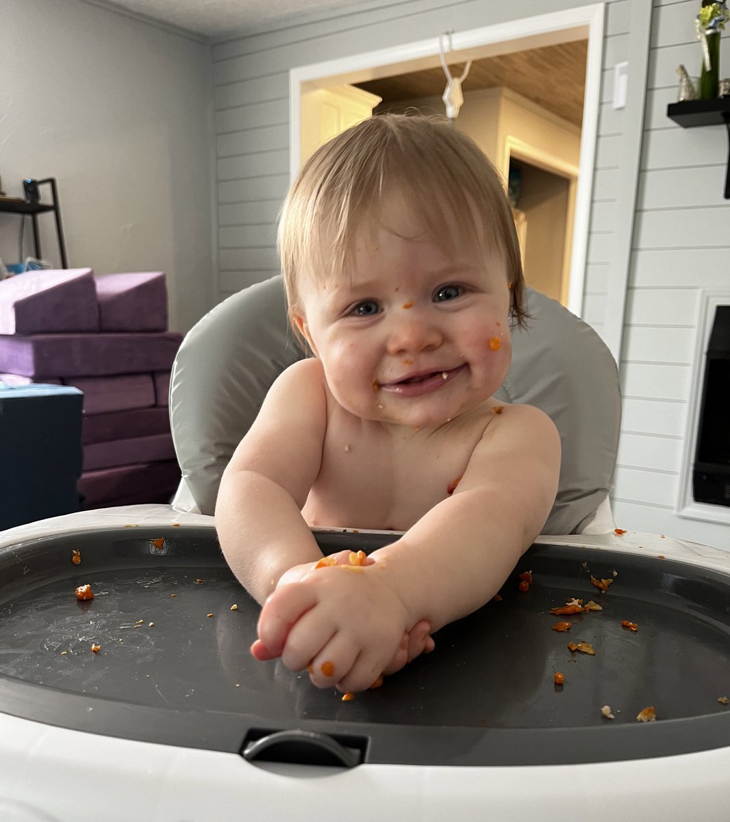 thtgrlMoe's tweet image. Someone turned Kyle into a baby