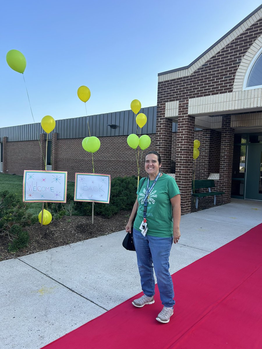 Nicole Makstutis (@nicolemak11) on Twitter photo A warm back to school welcome for our RRD staff! Kudos to <a href="/RRDPTA/">RollingRidgePTA</a> <a href="/RRD_LCPS/">Rolling Ridge Elem</a> #RRDisthePlacetoBe A warm back to school welcome for our RRD staff! Kudos to <a href="/RRDPTA/">RollingRidgePTA</a> <a href="/RRD_LCPS/">Rolling Ridge Elem</a> #RRDisthePlacetoBe