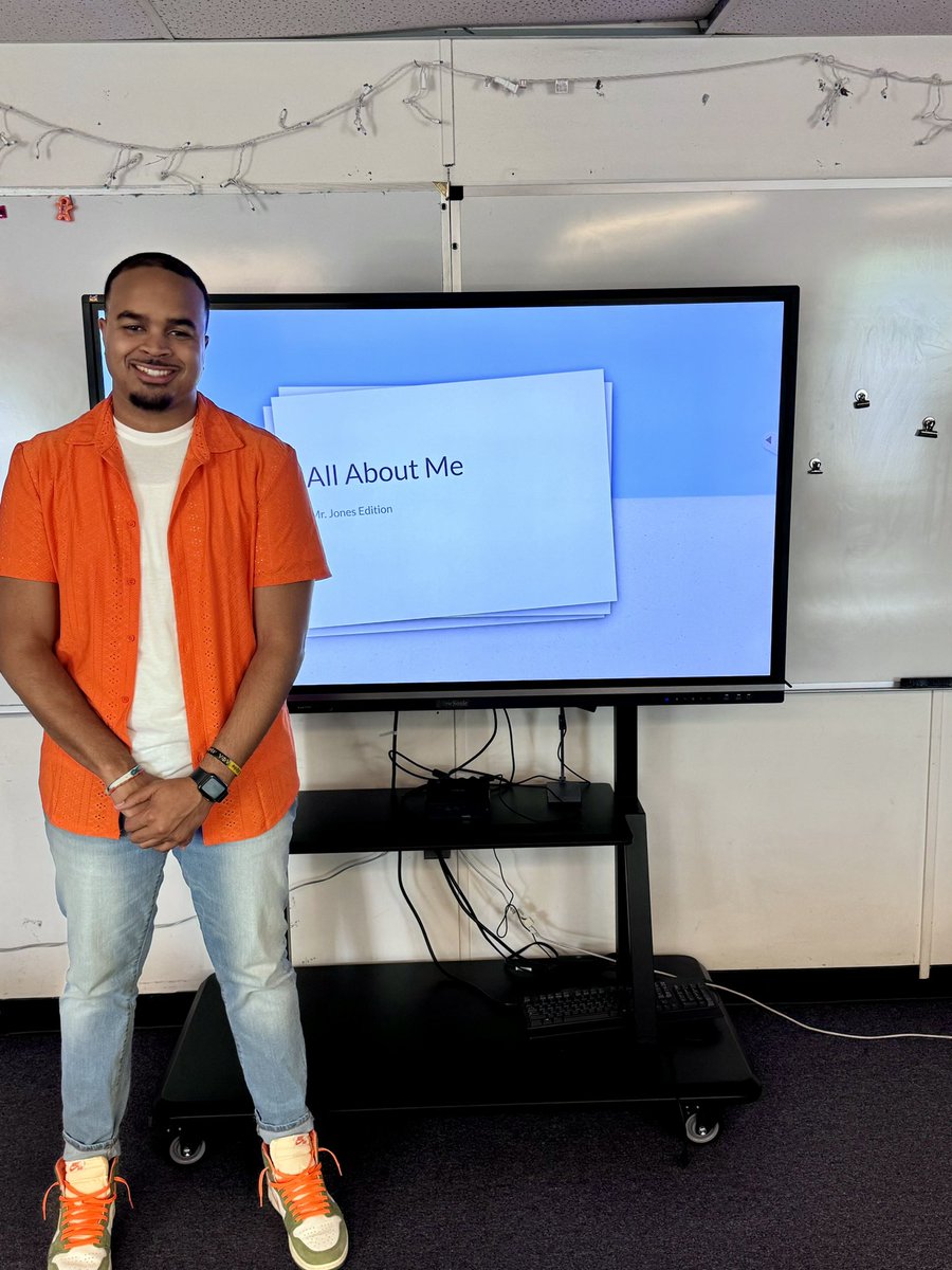 thequanjones's tweet image. optimism. 

#fdos #year5 #toty #blackeducators